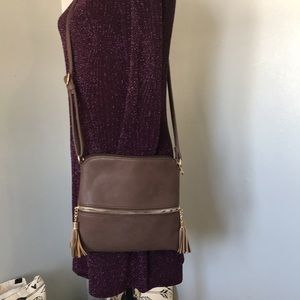 Crossbody purse- 5 for $25